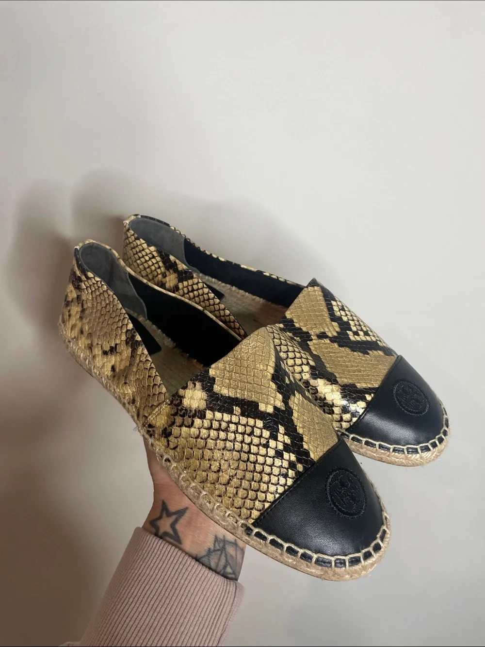 Tory Burch | Women’s Snake Print Embossed Cap Toe Espadrilles Size 9.5